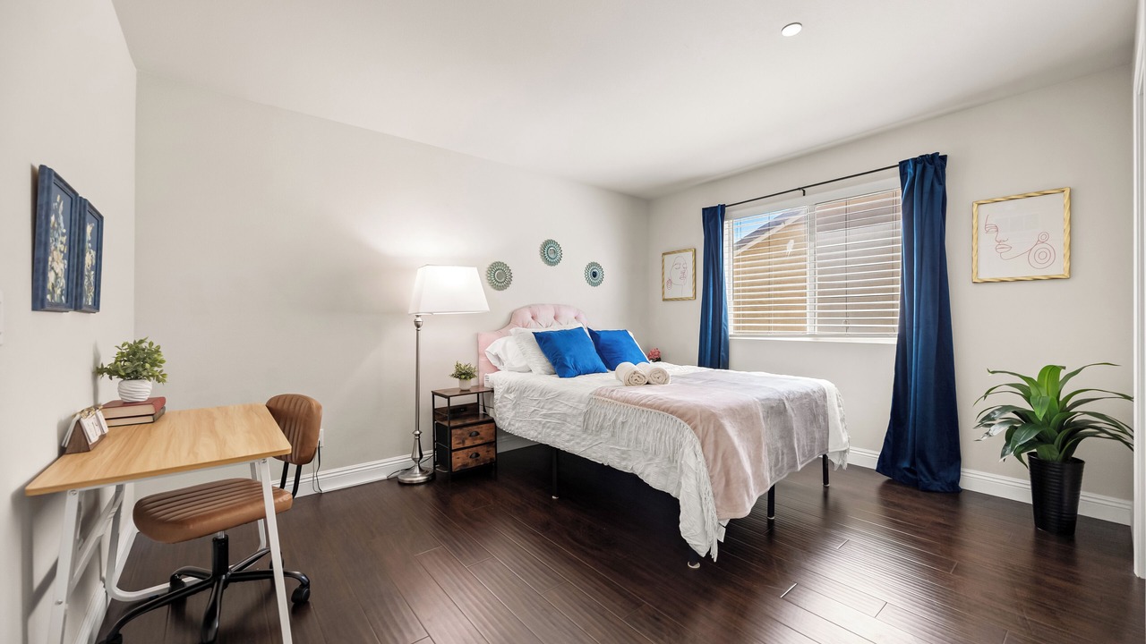 Photo of Bedroom in Mira Loma