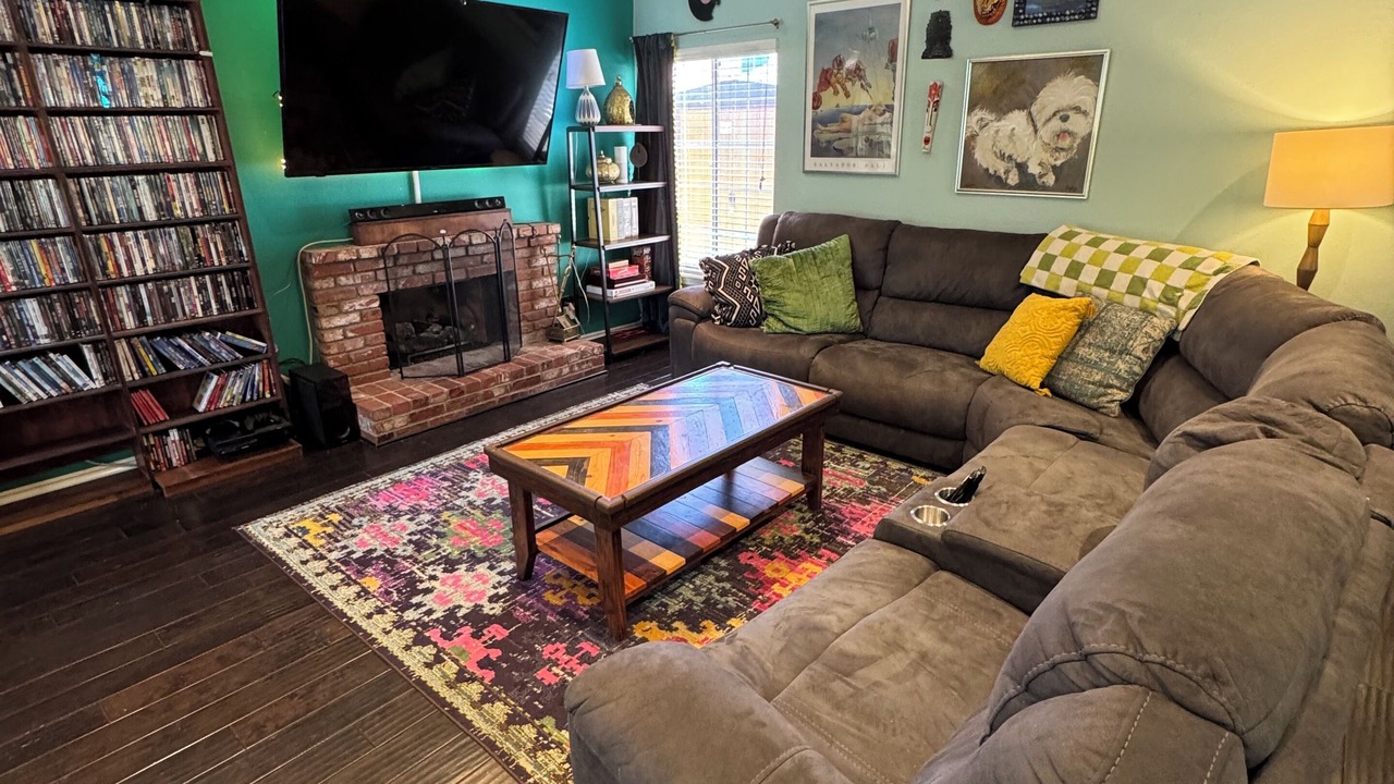Photo of Livingroom in Canyon Country