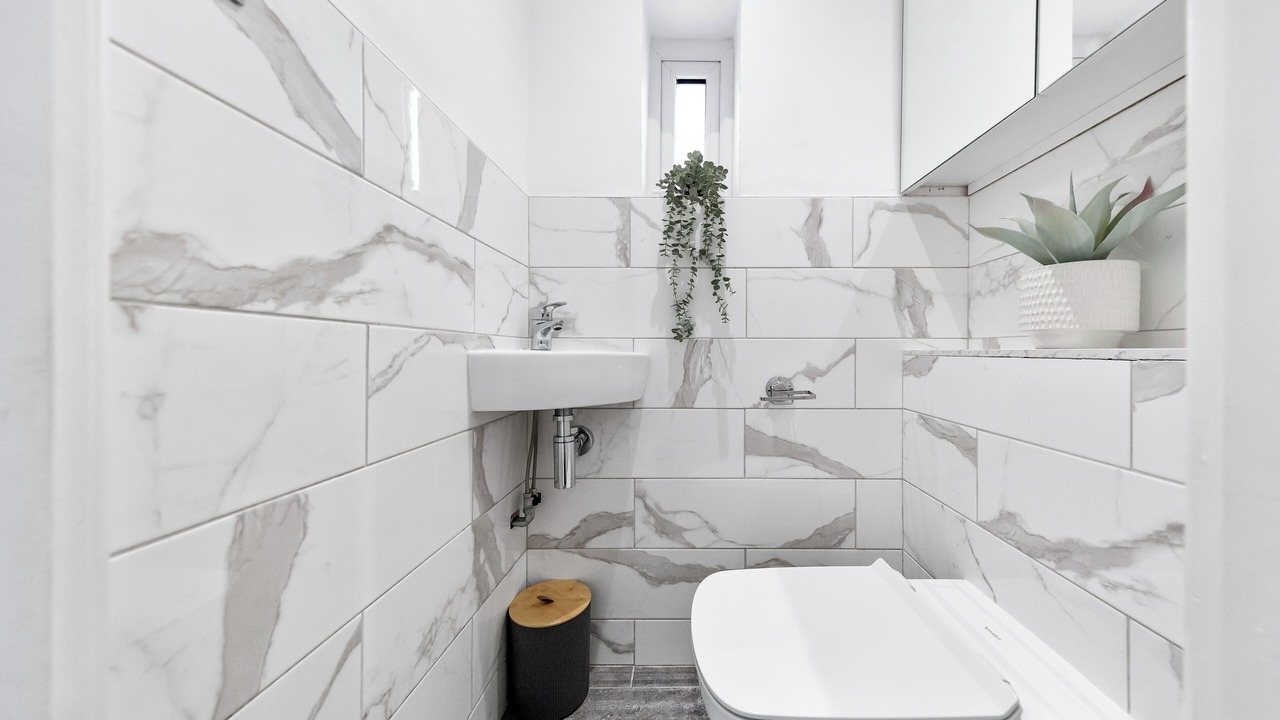 Photo of Bathroom in Tokyngton