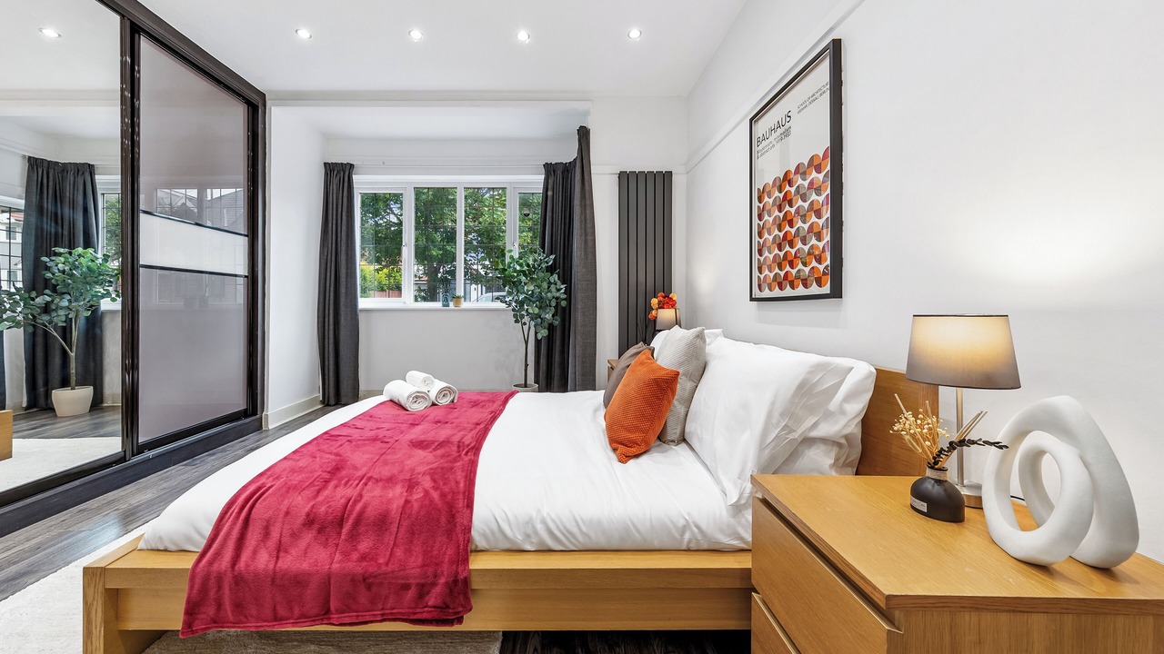 Photo of Bedroom in Tokyngton