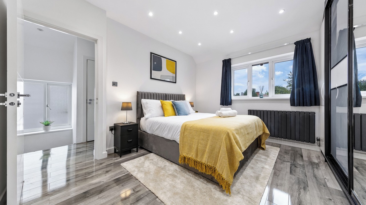 Photo of Bedroom in Tokyngton