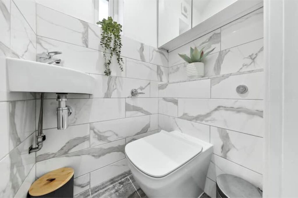 Photo of Bathroom in Tokyngton
