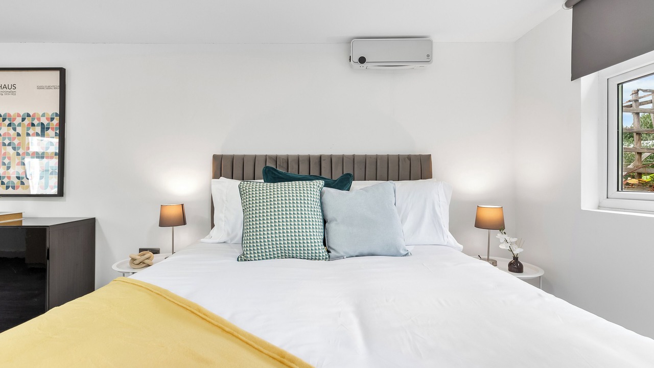 Photo of Bedroom in Tokyngton