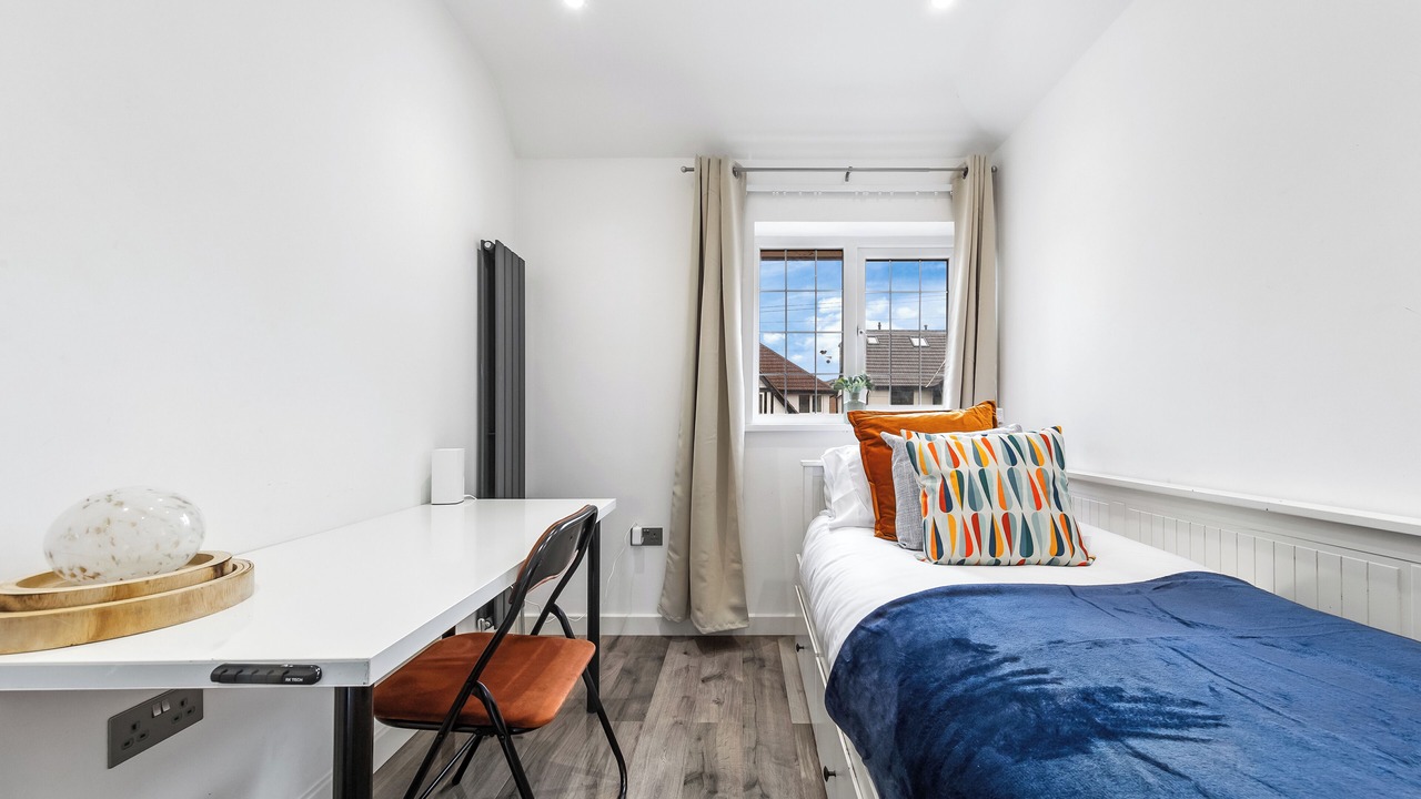 Photo of Bedroom in Tokyngton