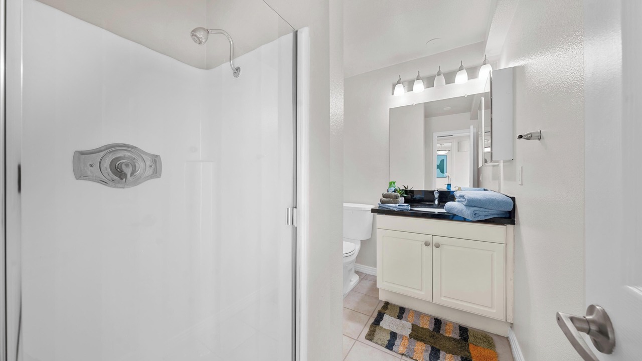Photo of Bathroom in Marina Peninsula
