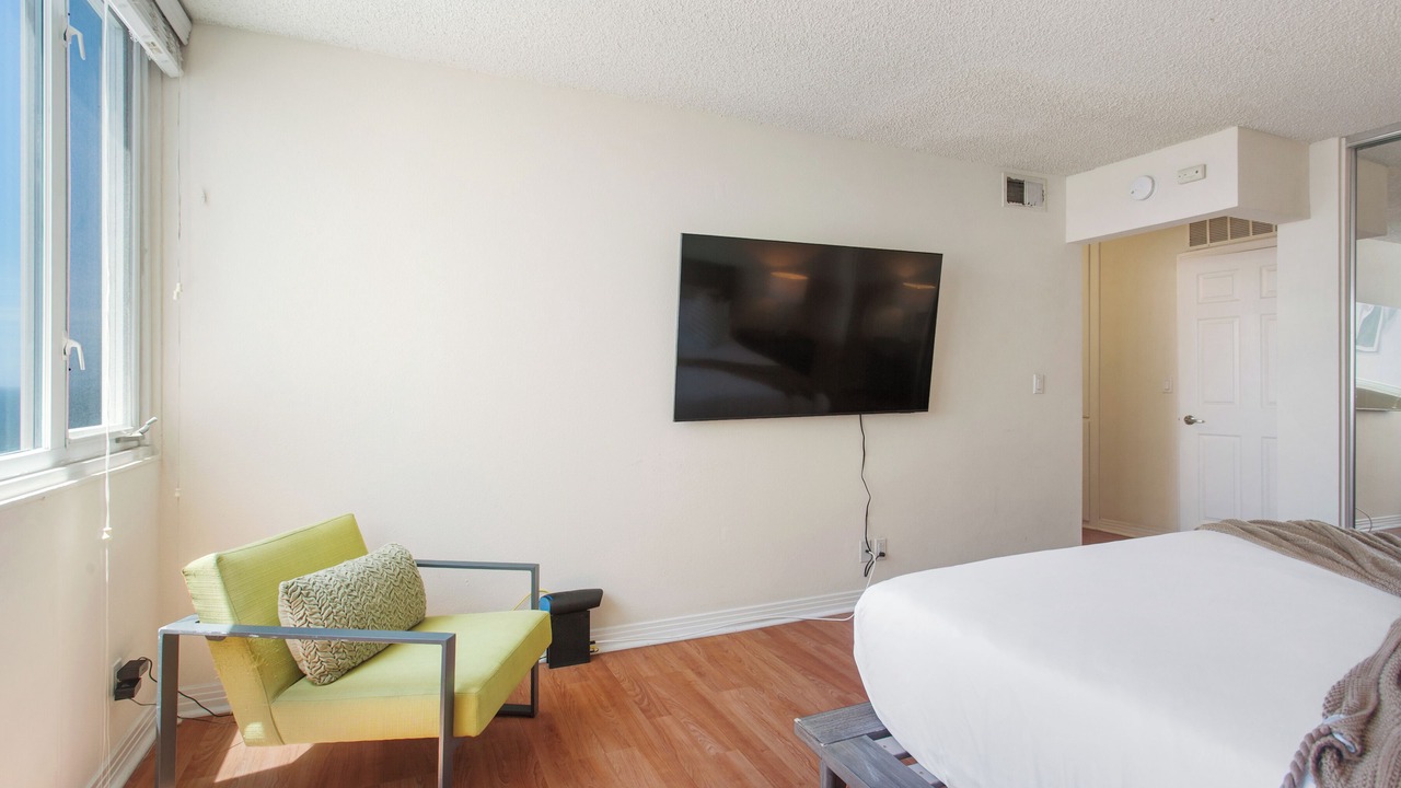 Photo of Bedroom in Marina Peninsula