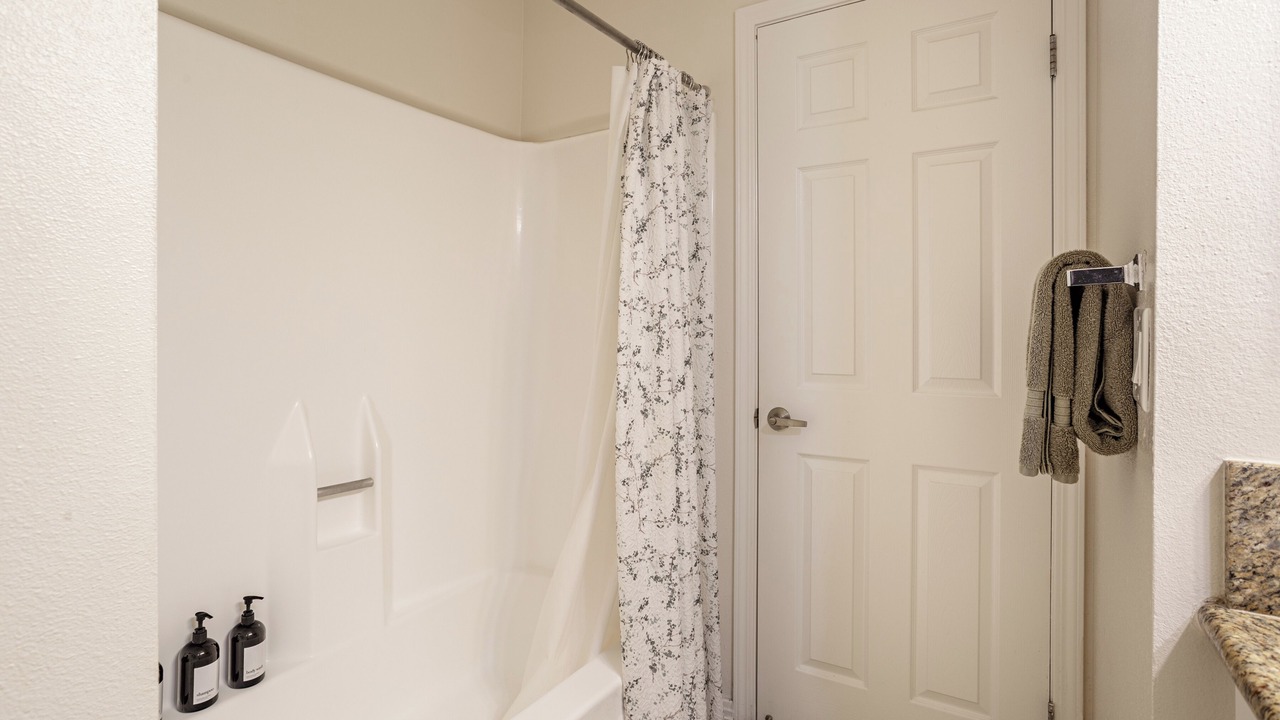 Photo of Bathroom in Marina Peninsula