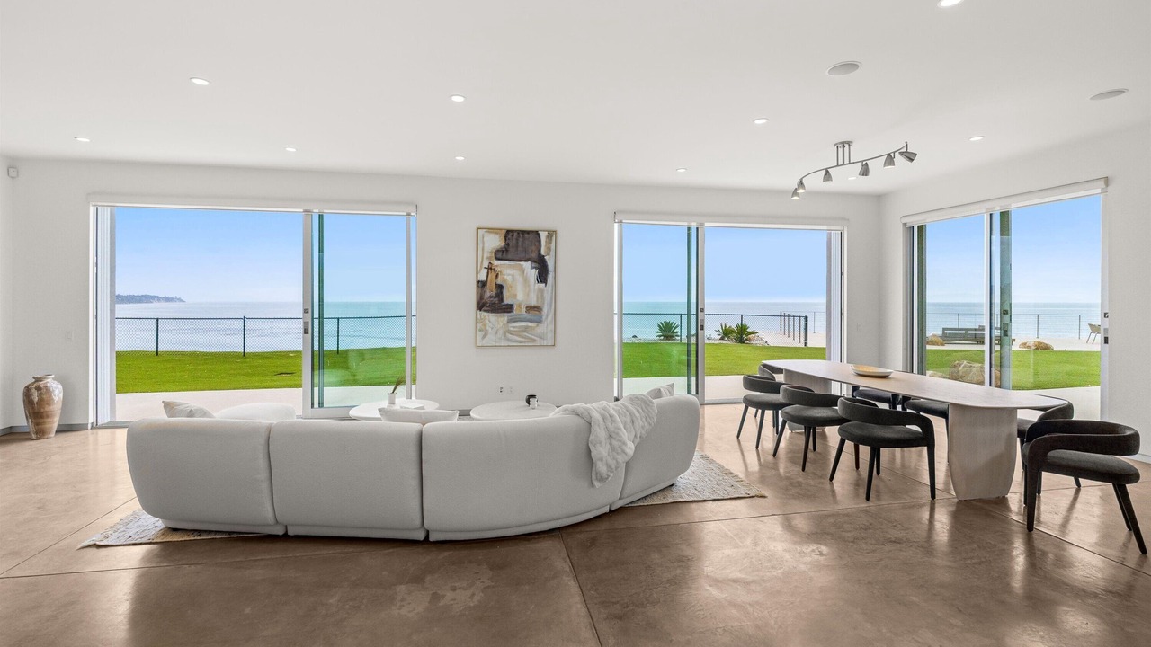 Photo of Livingroom in Santa Barbara