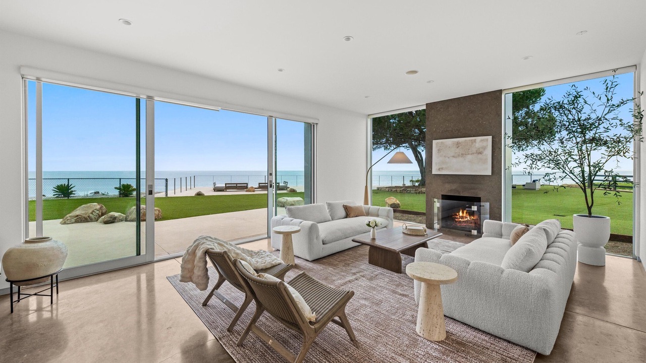 Photo of Livingroom in Santa Barbara