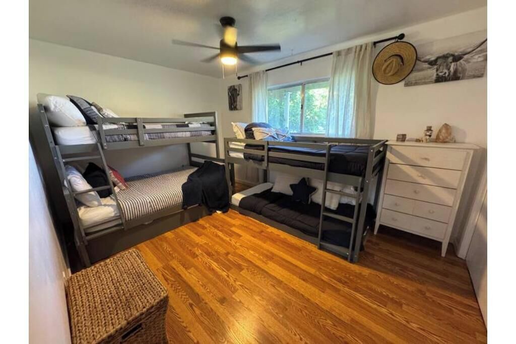 Photo of Bedroom in Coarsegold
