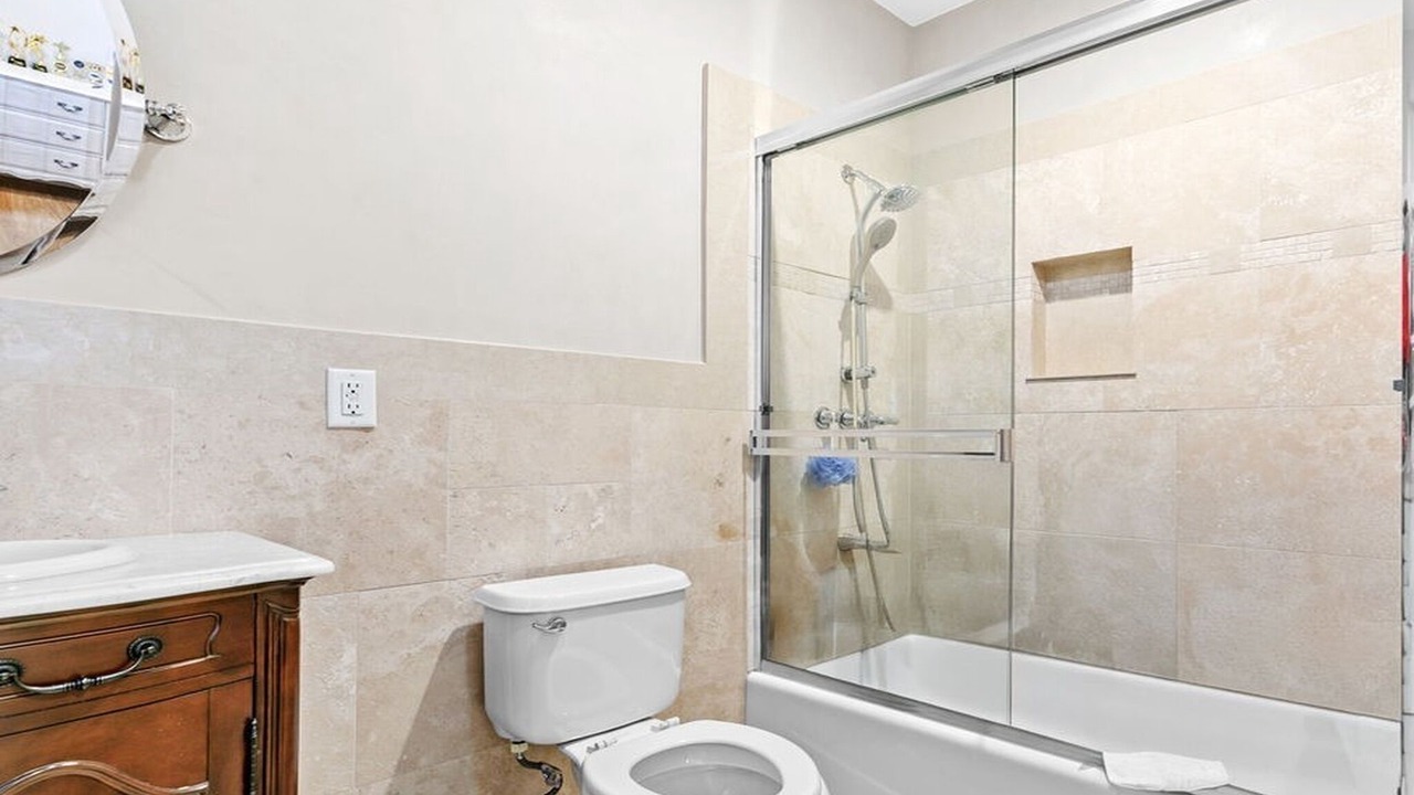 Photo of Bathroom in Valley Glen