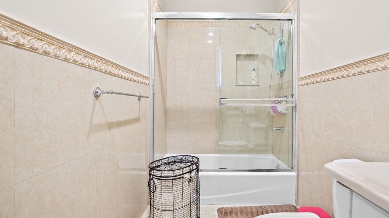 Photo of Bathroom in Valley Glen