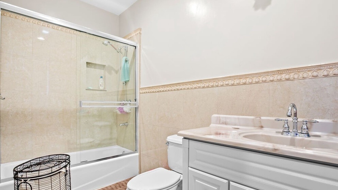 Photo of Bathroom in Valley Glen