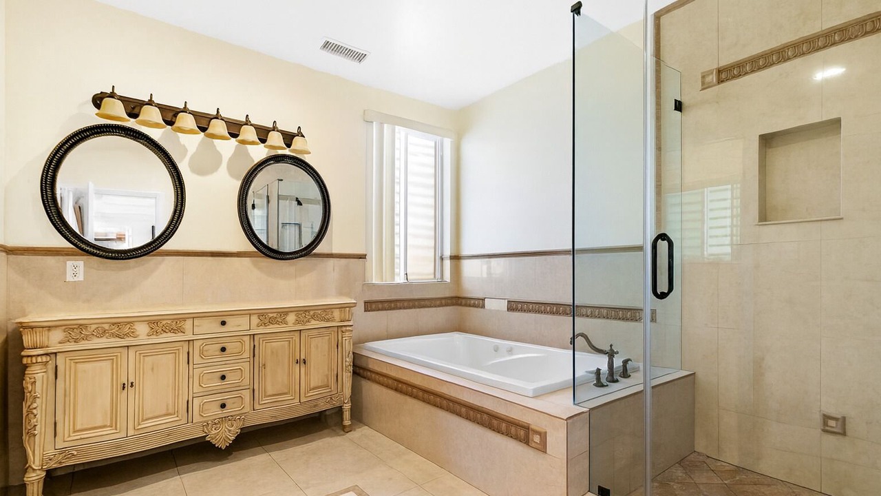 Photo of Bathroom in Valley Glen