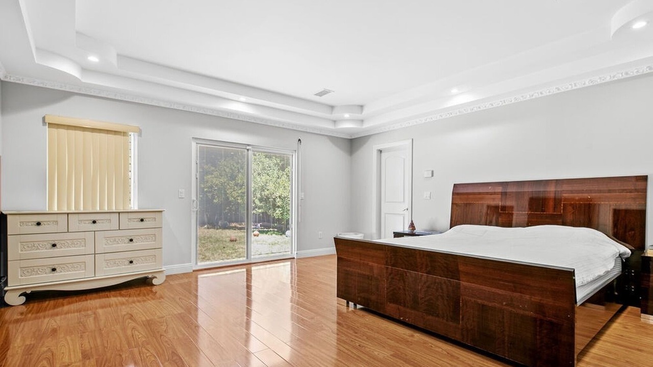 Photo of Bedroom in Valley Glen