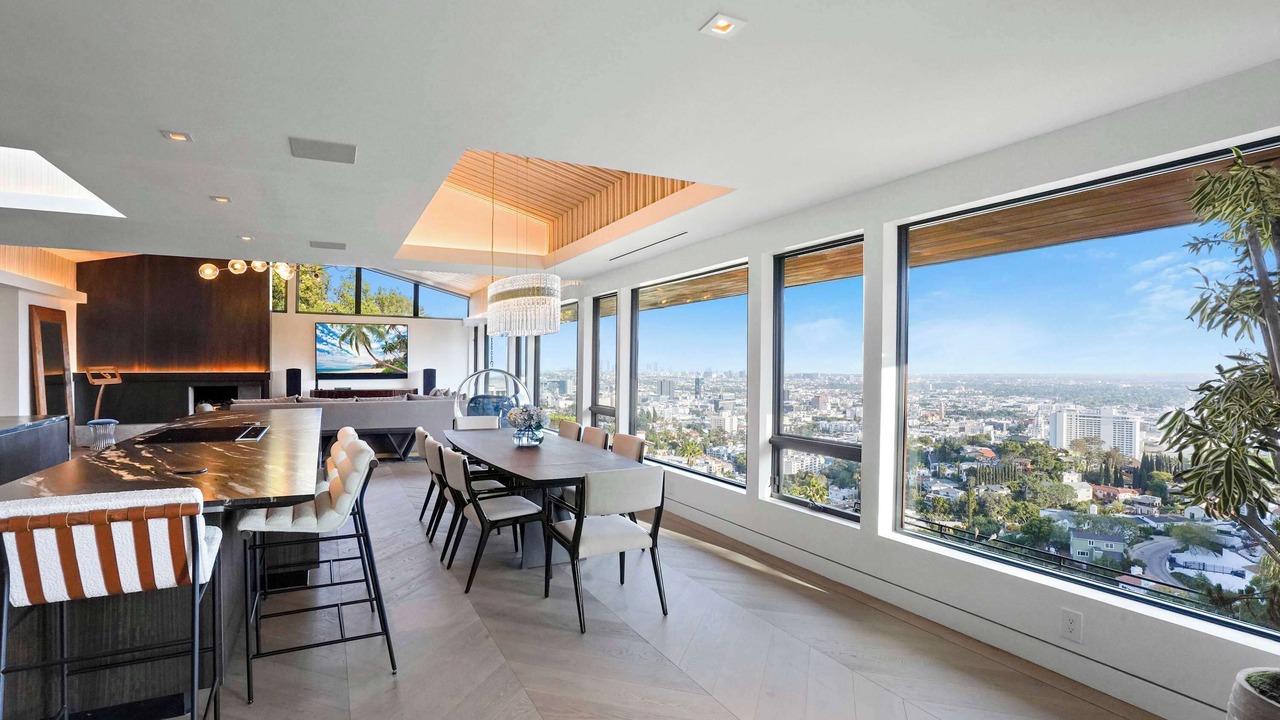 Photo of Bedroom in Hollywood Heights