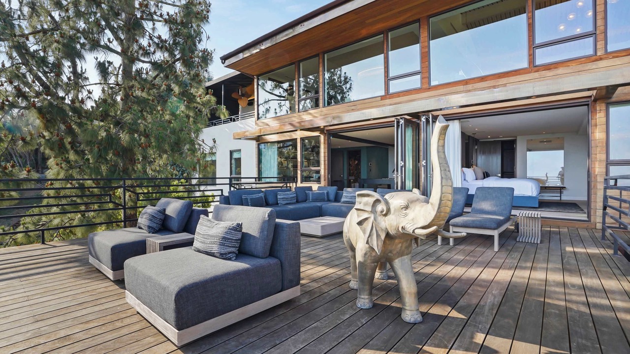 Photo of Outdoor in Hollywood Heights