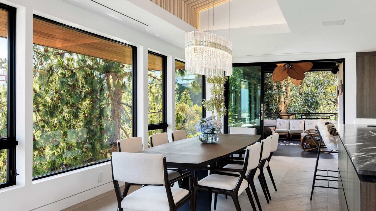 Photo of Outdoor in Hollywood Heights