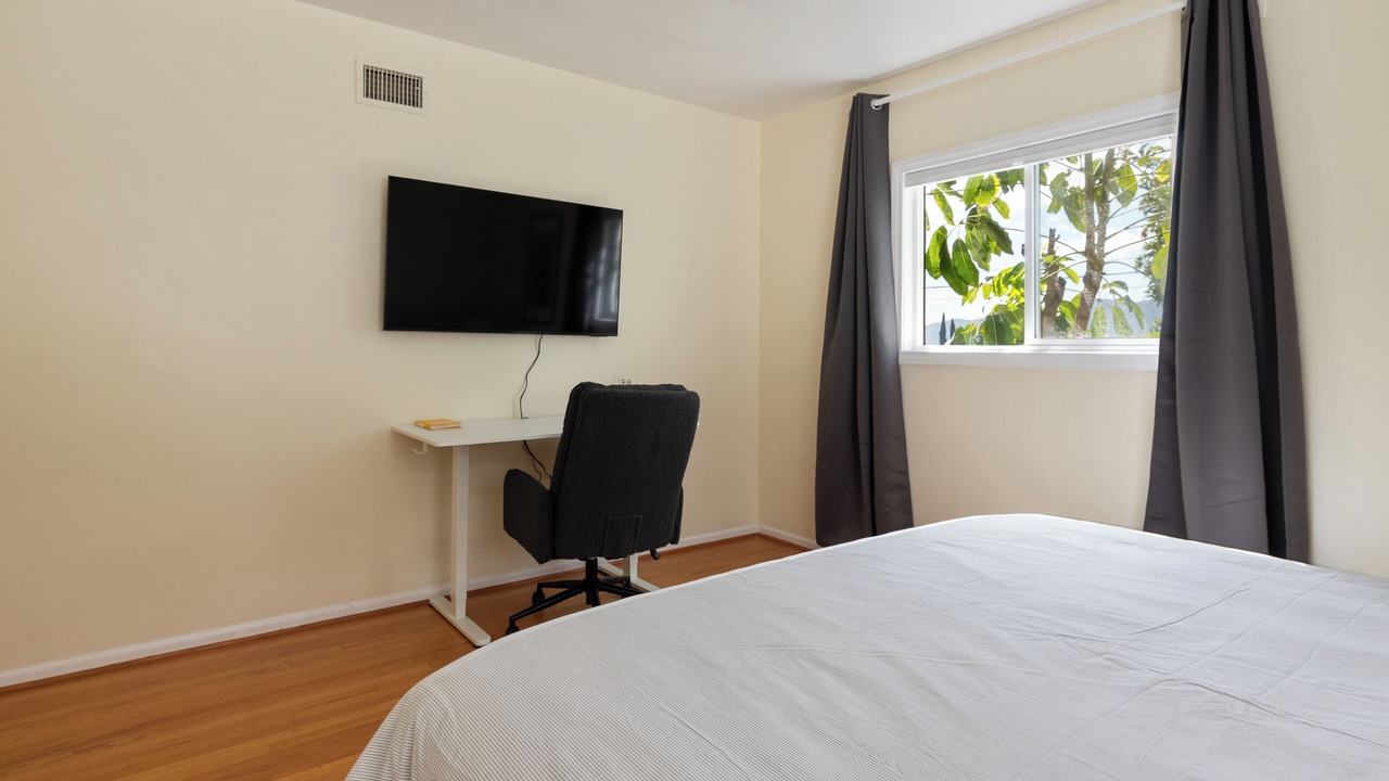 Photo of Bedroom in La Crescenta
