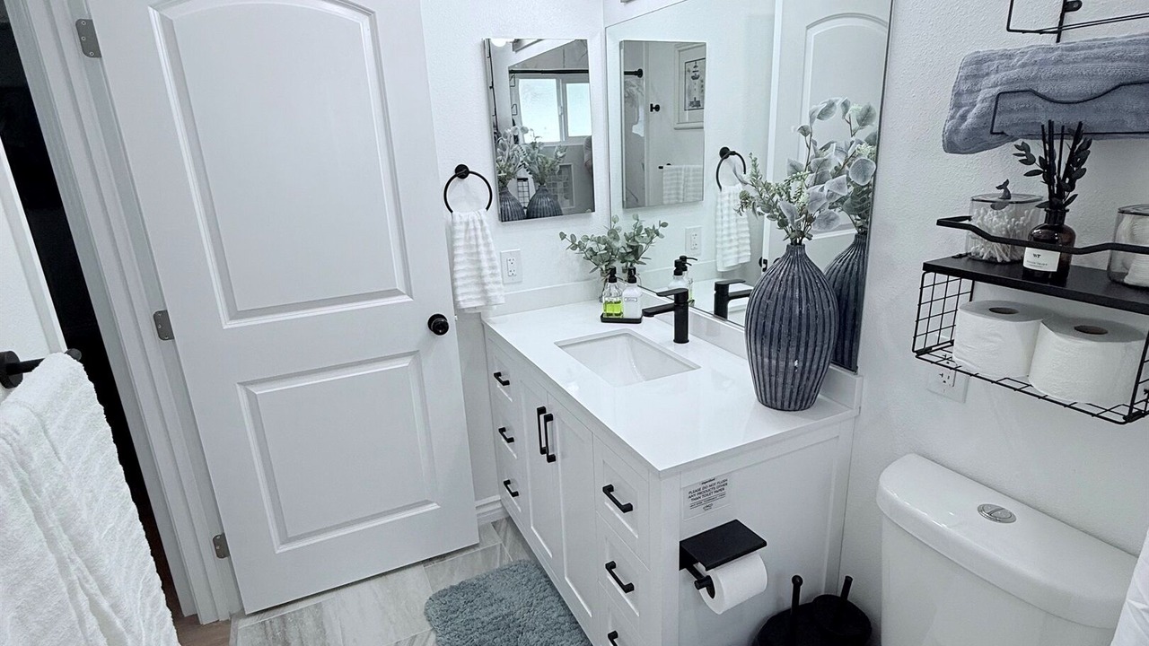 Photo of Bathroom in Simi Valley