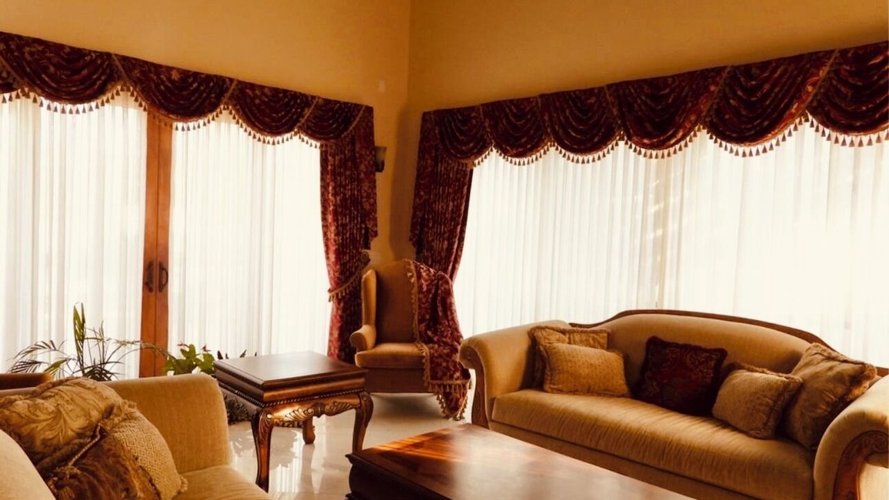 Photo of Livingroom in Claremont