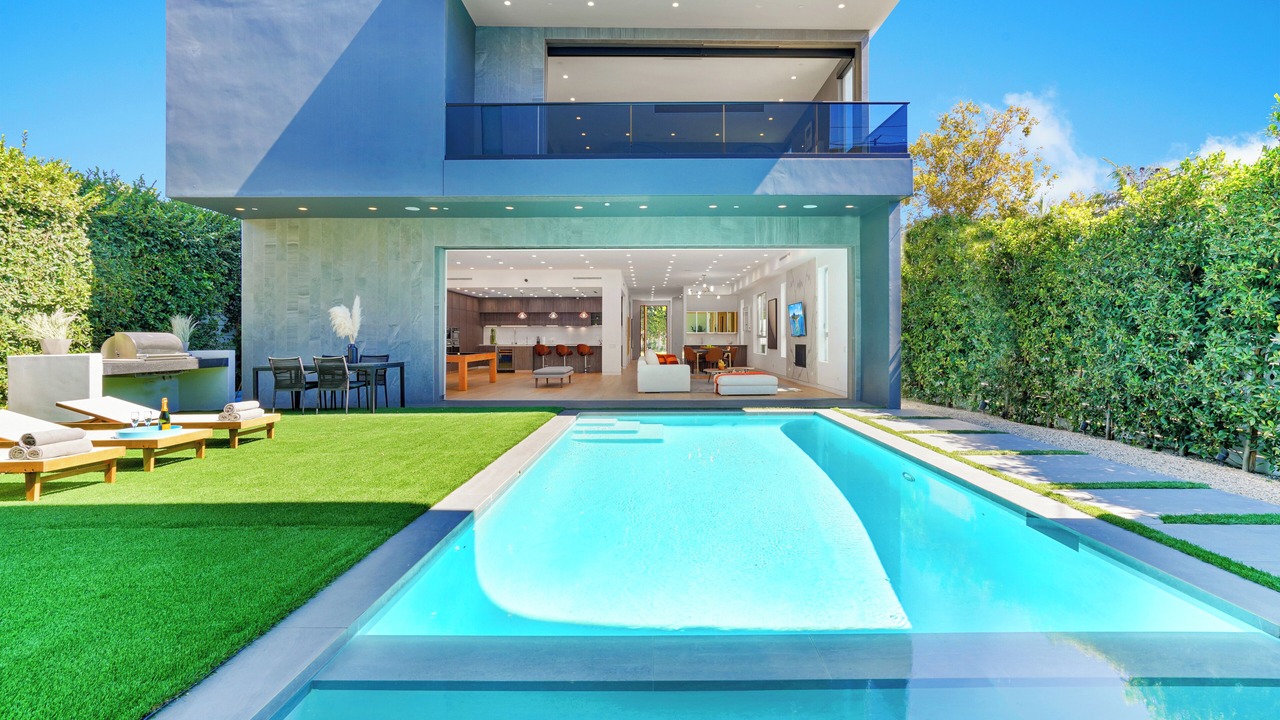 Photo of Outdoor in Beverly Hills