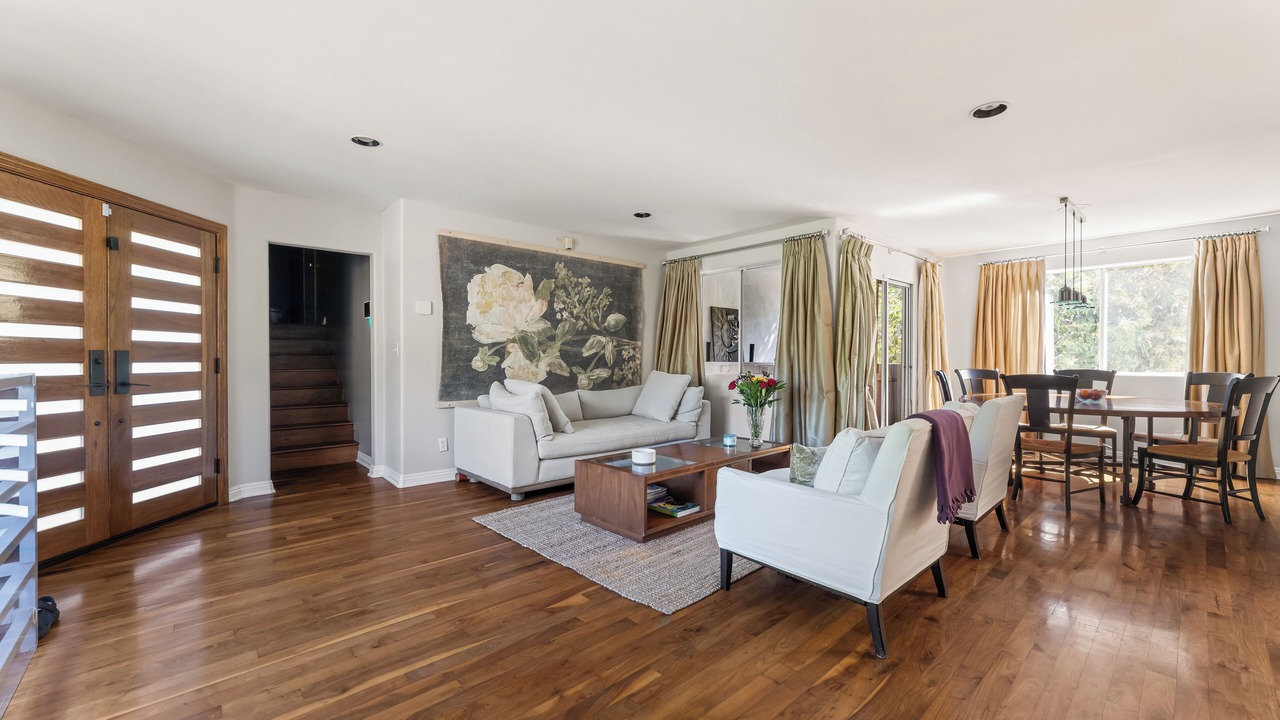 Photo of Livingroom in Los Angeles