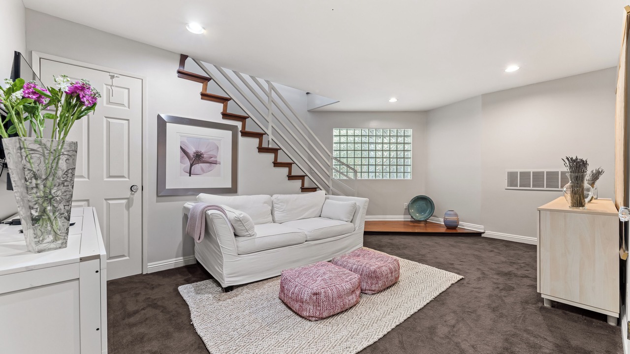 Photo of Livingroom in Los Angeles