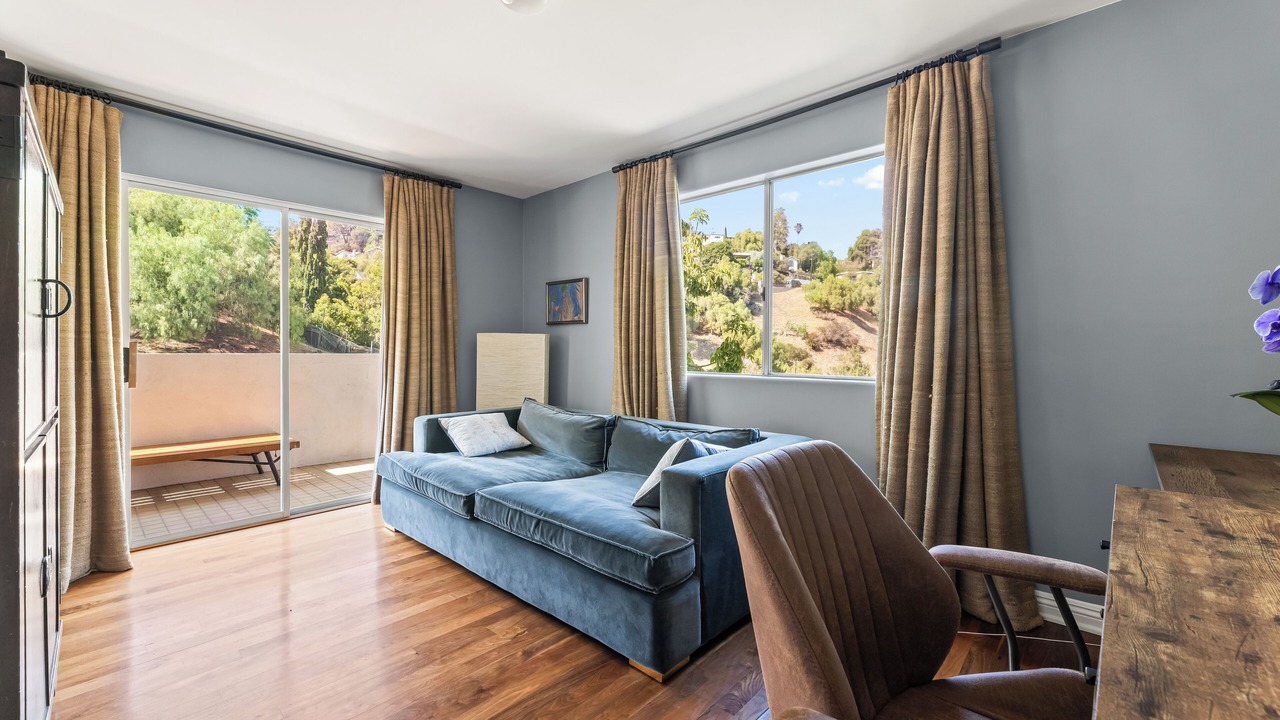 Photo of Livingroom in Los Angeles