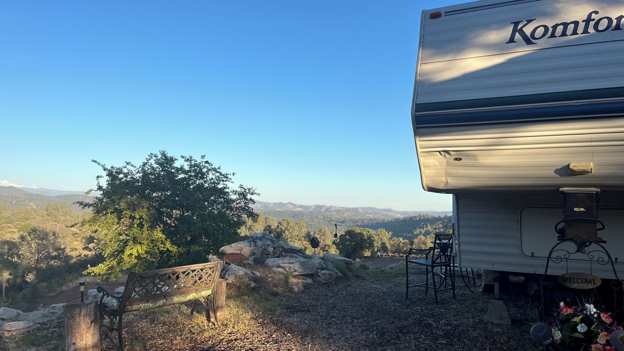 Photo of Others in Mariposa