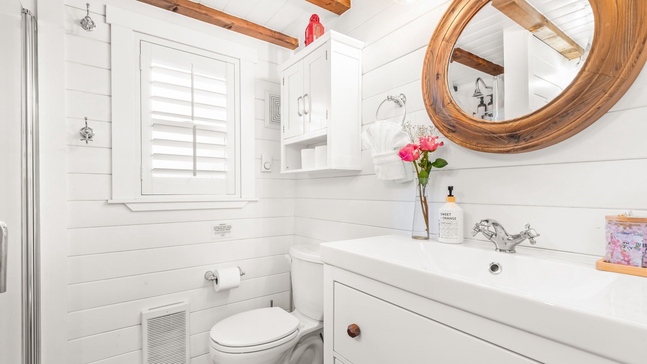 Photo of Bathroom in Agoura Hills