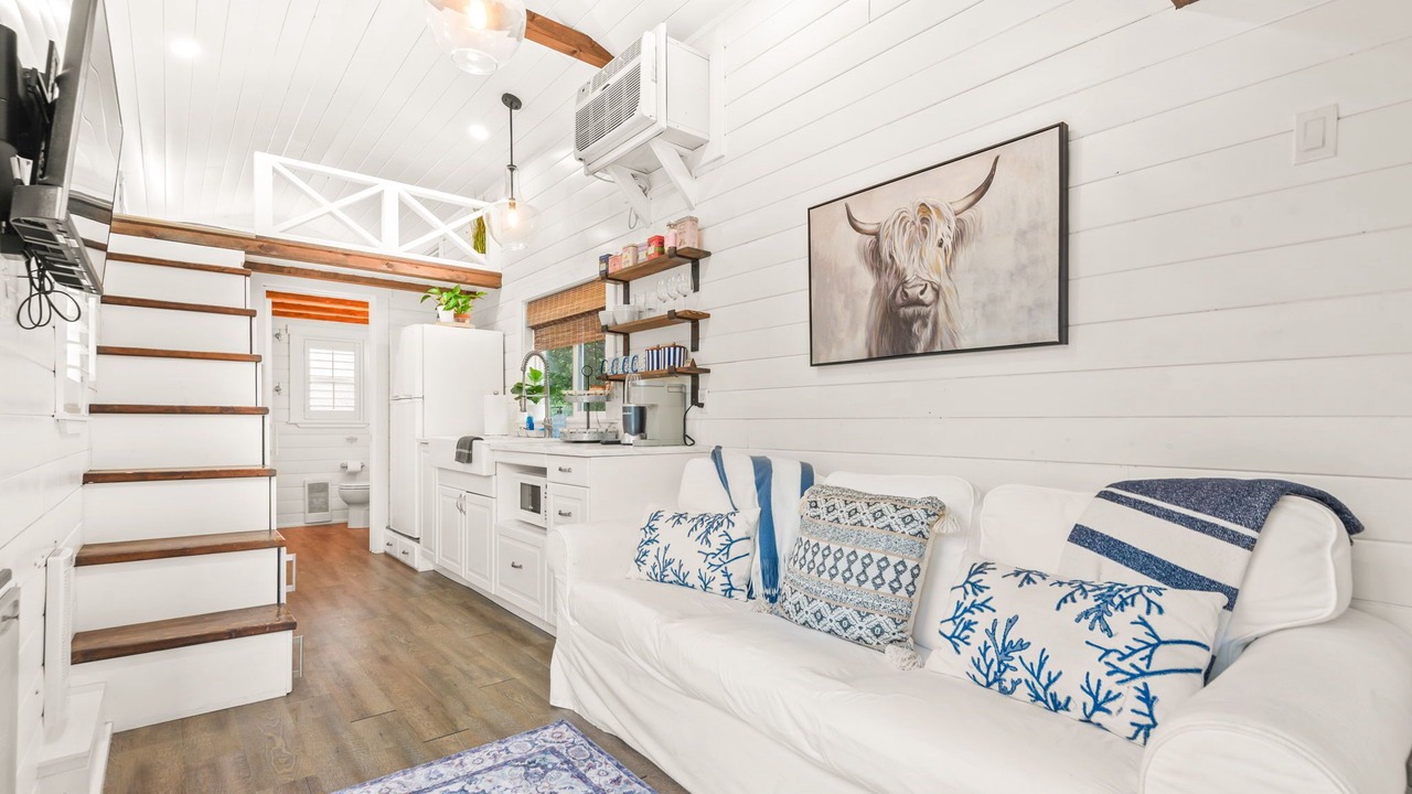Photo of Livingroom in Agoura Hills