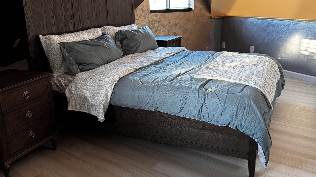 Photo of Bedroom in Frazier Park