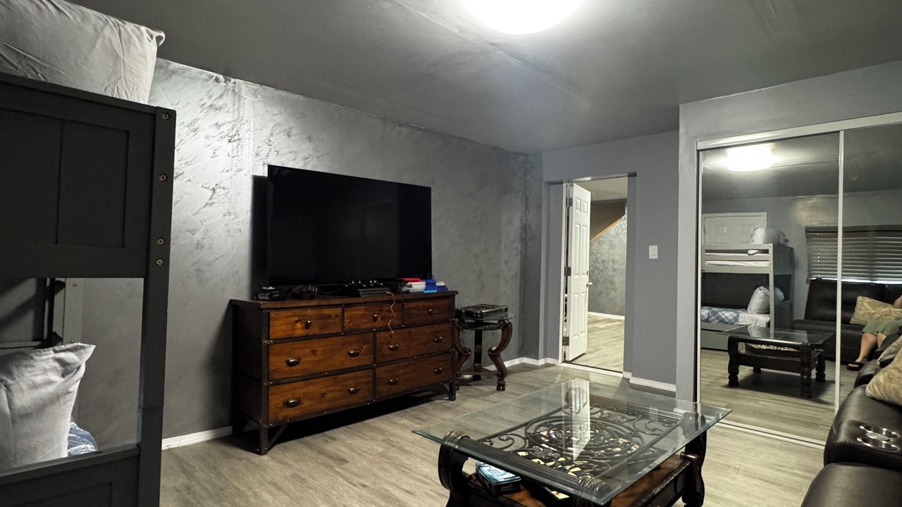 Photo of Livingroom in Frazier Park