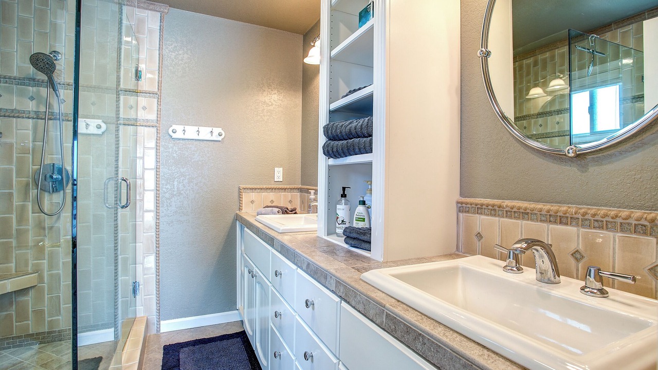 Photo of Bathroom in Discovery Bay