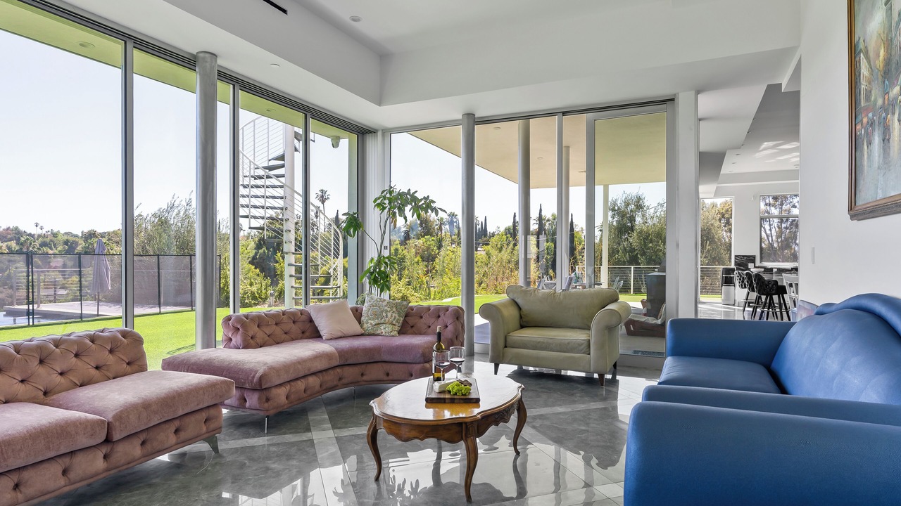Photo of Bedroom in Woodland Hills