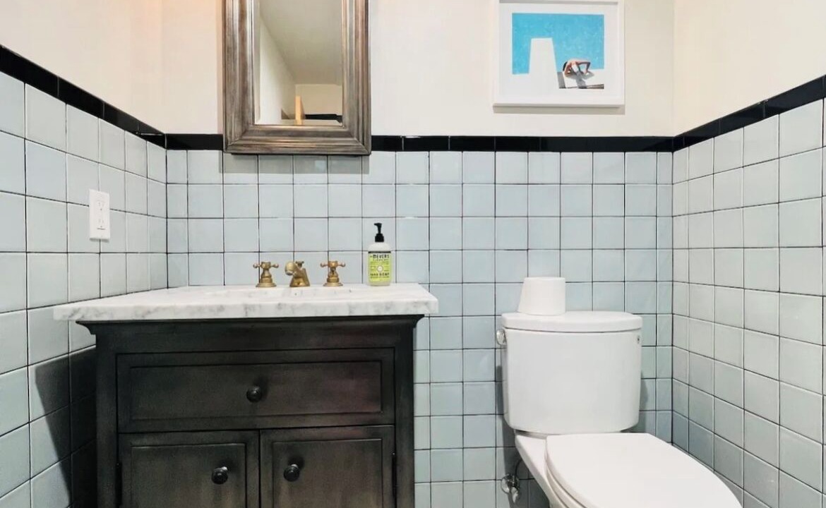 Photo of Bathroom in Eastern Malibu
