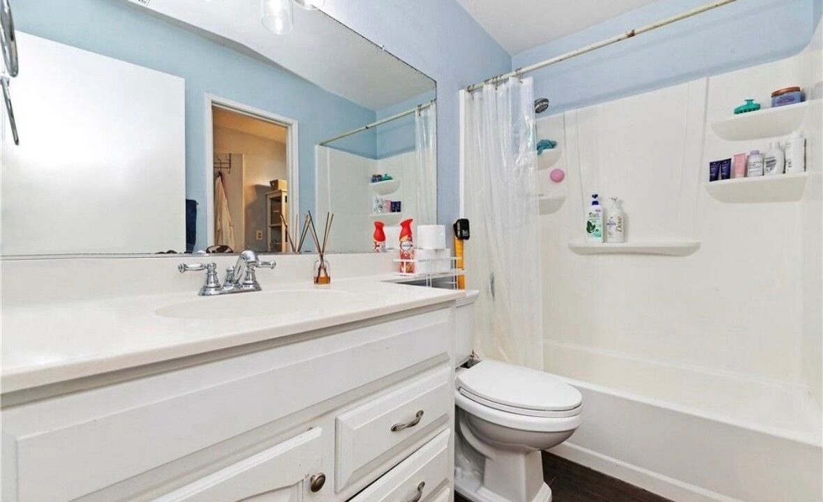 Photo of Bathroom in Corona