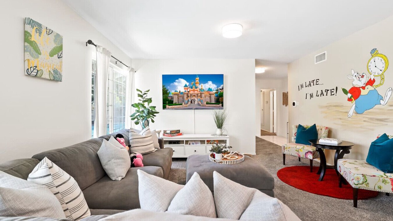Photo of Livingroom in Southwest Anaheim