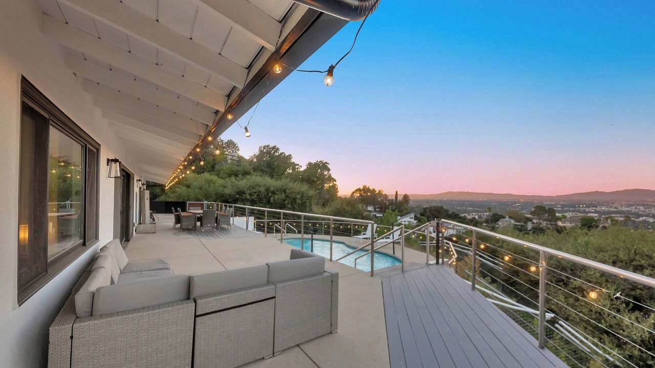 Photo of Patio Balcony in Los Angeles