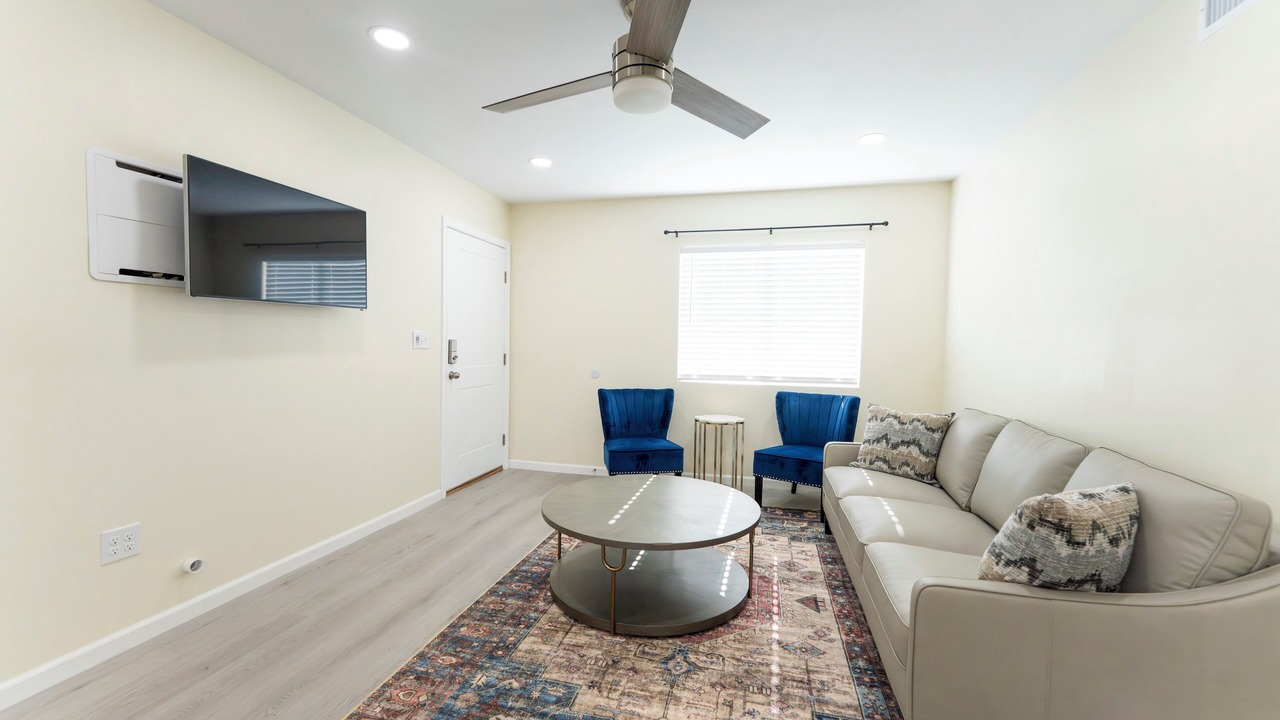 Photo of Livingroom in Downey