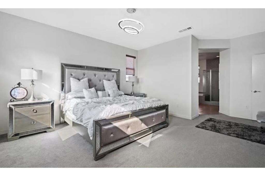 Photo of Bedroom in Harbor