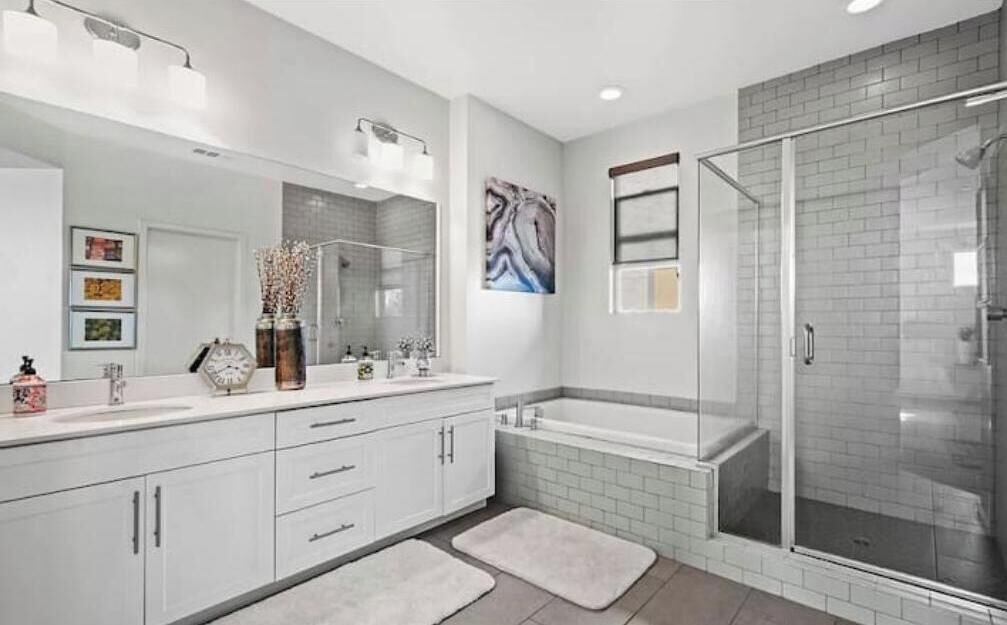 Photo of Bathroom in Harbor
