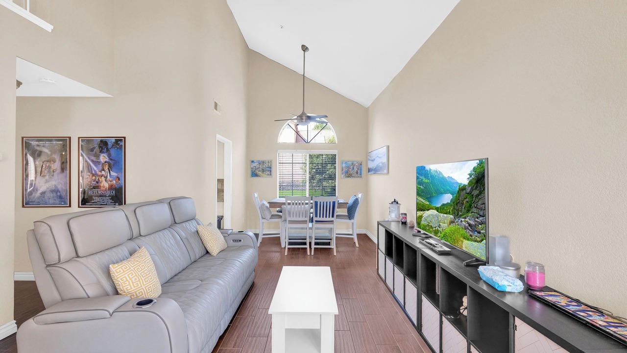 Photo of Livingroom in Fontana