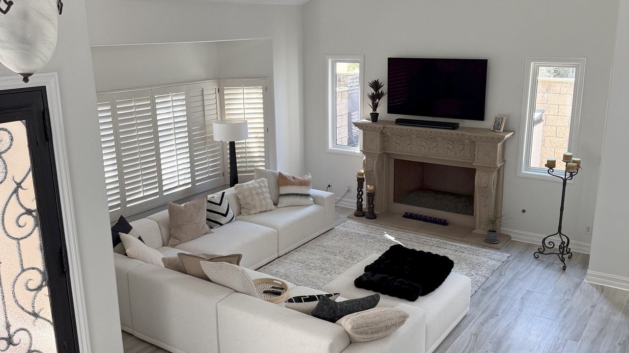 Photo of Livingroom in Santa Ana Heights