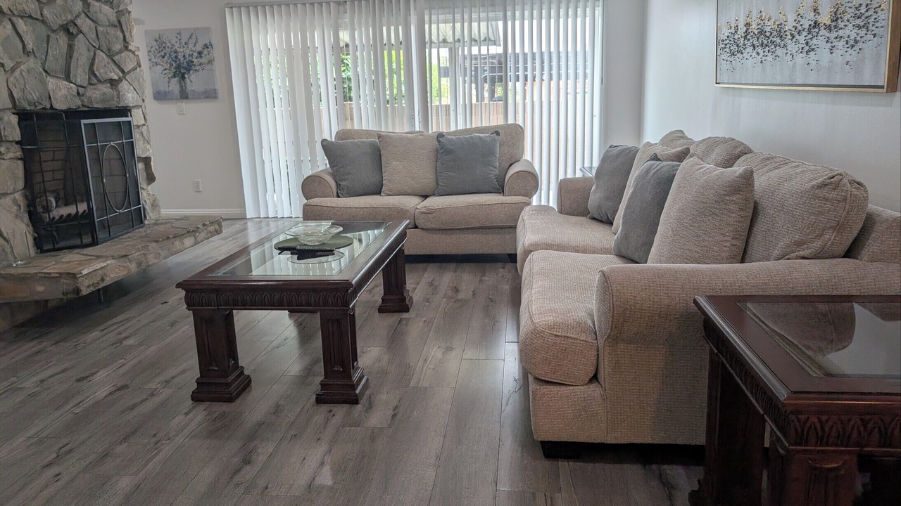 Photo of Livingroom in Downey
