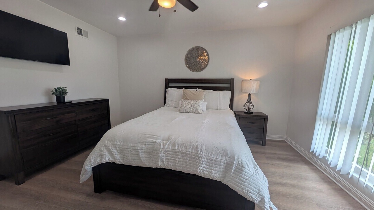 Photo of Bedroom in Downey