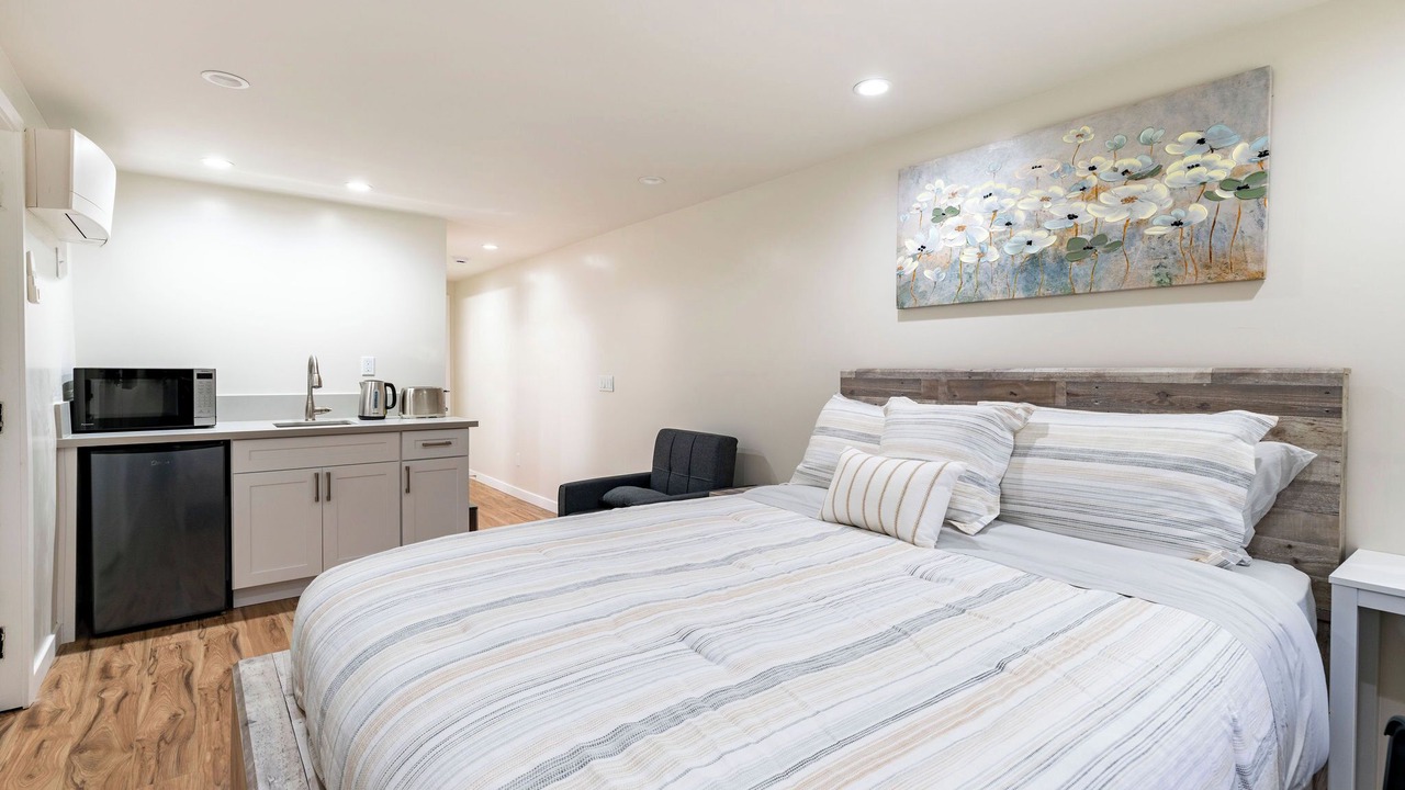 Photo of Bedroom in La Crescenta-Montrose