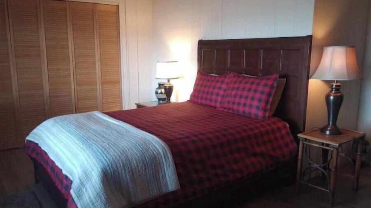 Photo of Bedroom in Bodfish