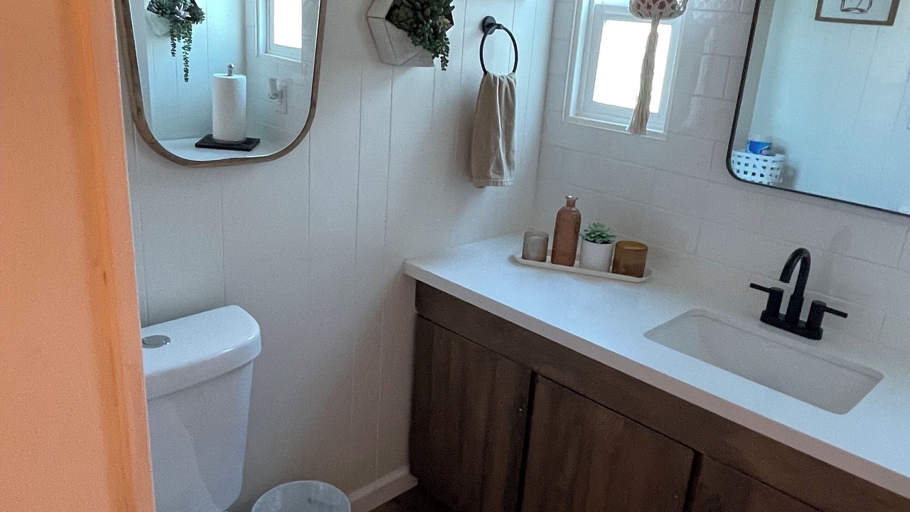 Photo of Bathroom in Raisin